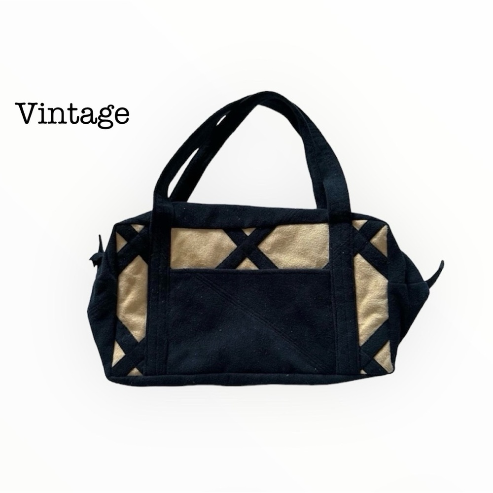 Vintage ultra suede purse. Several pockets. Excellent condition.